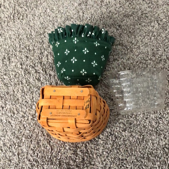 Displayed Longaberger basket! - Picture 4 of 4